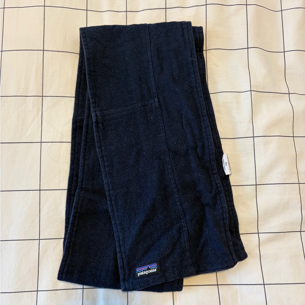 Navy blue Patagonia better sweater Scarf